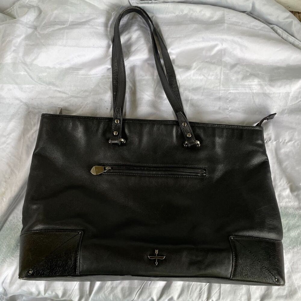 POUR LA VICTOIRE SATCHEL SHOULDER BAG Thick Black Leather
